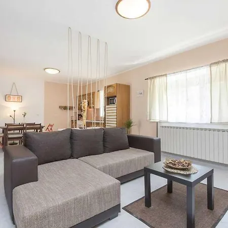 Apartamento Heli 1344 *